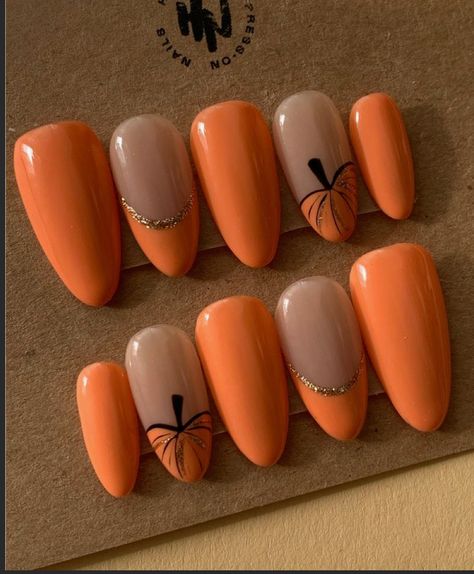 Halloween Acrylic Nails, Nagellack Trends, Cute Halloween Nails, Cute Simple Nails, Fall Gel Nails, Pumpkin Nails, Cute Nails For Fall, Cute Gel Nails, Short Acrylic Nails Designs