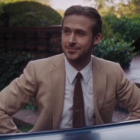 Ryan Gosling La La Land Icons, La La Land Ryan Gosling, Ryan Gosling La La Land, Sebastian Wilder, Ryan Gosling Icon, Ryan Gosling Blade Runner, Ryan Gosling Style, Here's To The Fools Who Dream, Damien Chazelle