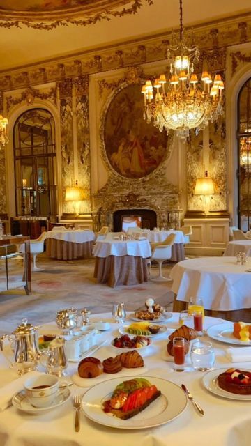 Hôtel Le Meurice on Instagram: "Morning’s favourites! Your royal treats are served 💫 #DCmoments" Le Meurice Paris, Hotel Aesthetic, Royal Hotel, Visit Paris, 2024 Vision, Start The Day, Luxury Travel, Luxury Homes, Vision Board