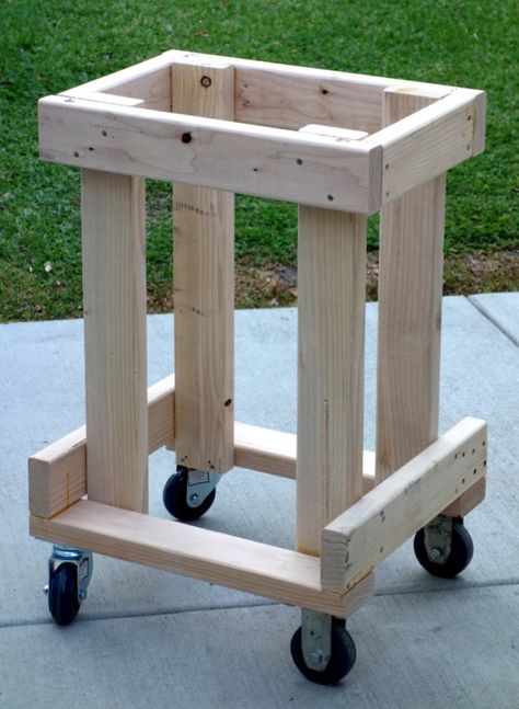 Miter Saw Cart / Precision Fence Woodworking Space, Diy Miter Saw Stand, Timber Joints, Handmade Wood Furniture, Workbench Plans Diy, Diy Projects Plans, Woodwork Ideas, Homemade Furniture, Tool Stands