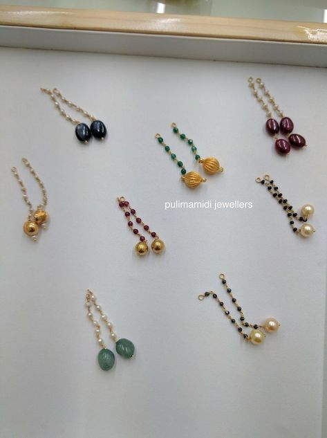 Small Earrings Gold, Gold Earrings Indian, Simple Gold Earrings, Gold Jhumka Earrings, Gold Jewelry Outfits, Black Beads Mangalsutra Design, Gold Earrings Models, Pearl Jewelry Design, Gold Jewelry Simple Necklace