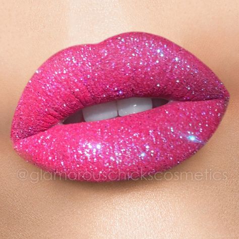 Goth Eyebrows, Pink Glitter Lips, Mac Makeup Lipstick, Pink Glitter Lipstick, Pink Top Outfit, Beautiful Butterfly Pictures, Glitter Lip, Hot Pink Lips, Glitter Lipstick