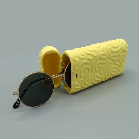 STL file Print-in-place glasses case・3D printer design to download・Cults Glasses Organizer, Useful 3d Prints, Drukarka 3d, Big Glasses, 3d Printing Business, 3d Printer Designs, 3d Printing Diy, Glasses Cases, Eyeglasses Case