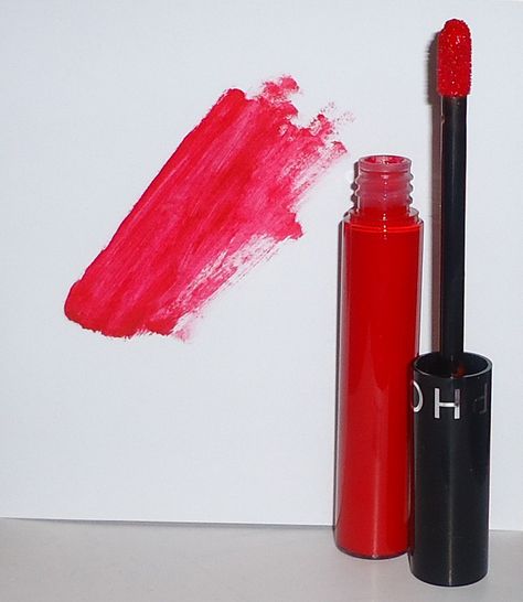 Sephora Rouge Velouté Sans Transfert - 01 Always Red Sephora Red Lipstick, Sephora Lip, Lip Matte, Red Lipstick, Matte Lips, Lipsticks, My Favourite, Sephora, I Want