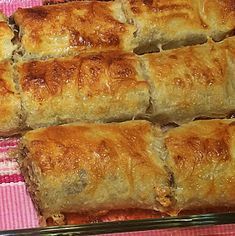 900+ Pite-Ideen in 2022 | rezepte, kochrezepte, essen Pizza Knots, Filo Pastry Recipes, Kiflice Recipe, Macedonian Food, Bosnian Recipes, Serbian Recipes, Croatian Recipes, Baking Recipes Cookies, Cake Baking Recipes