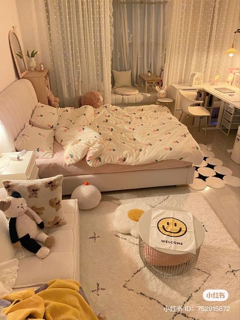 Newjeans Cute, Korean Bedroom Ideas, Cozy Kawaii, Small Room Makeover, Kpop Room, Room Redesign, Bilik Tidur, Small Room Design, Cozy Room Decor