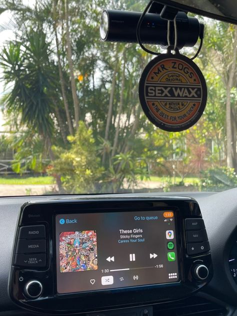 Surfer Car Aesthetic, Beach Car Interior, Car Beach Aesthetic, Beach Car Aesthetic, Driving Motivation, Beachy Car, Florida Pics, Salted Granola, Car Deco