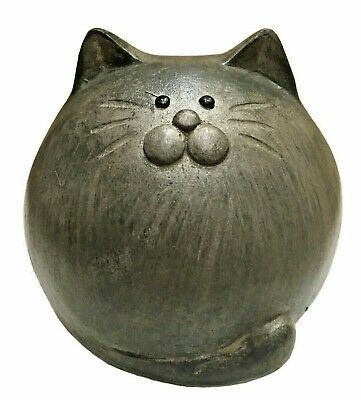 Cat Shelf, Pottery Animals, Pottery Painting Designs, Pottery Handbuilding, Garden Pottery, Cat Shelves, Hand Built Pottery, Garden Ornament, Decorative Sculpture