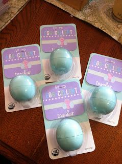 Handmade by Shaz...: Easter Teacher gift (pinterest Mash-up) Easter Teacher Gifts, Classmates Gifts, Somebunny Loves You, Teacher Treats, Teachers Gifts, Classroom Gifts, Class Gift, Easter Printables, Crafty Gifts