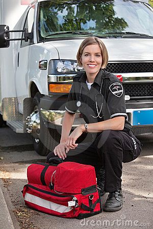 Female Emt Paramedic, Senior Picture Ideas Emt, Emt Photoshoot Ideas, Paramedic Graduation Pictures, Paramedic Photography, Emt Graduation Pictures, Ems Photoshoot, Ems Photography, Female Emt