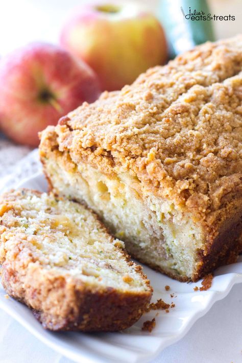 Crumb Apple Zucchini Bread ~ Easy, Quick Bread Recipe Filled with Fresh Grated Zucchini and Sweet Apples then Topped with a Delicious Cinnamon Brown Sugar Crumb Topping! Apple Zucchini Bread, Apple Zucchini, Bird Recipes, Apple Bread Recipe, Grated Zucchini, Quick Bread Recipe, Apple Fritter Bread, Coconut Dessert, Apple Crumb