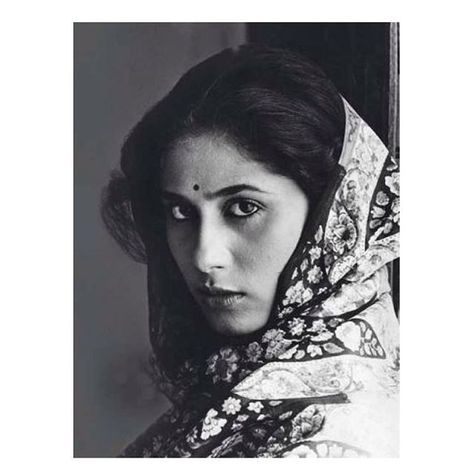 Smita Patil, Classic Posters, Old Film Stars, Retro Bollywood, National Film Awards, Bollywood Cinema, Awesome Photography, Vintage Bollywood, Indian Culture