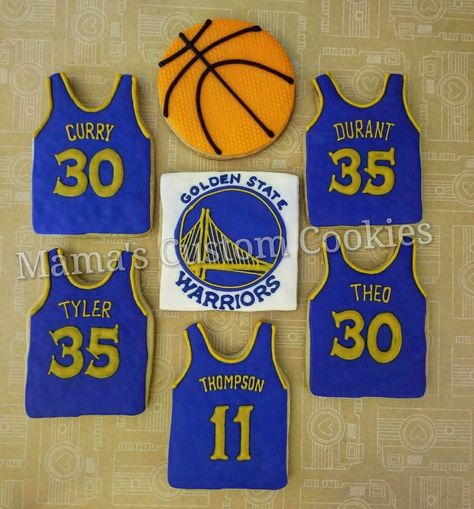 Golden State Warriors Party, Golden State Warriors Birthday, Basketball Birthday Cake, Dipped Treats, Basketball Theme Party, Sports Theme Birthday, I Love Basketball, Basketball Party, Basketball Theme