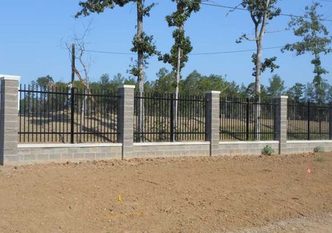 Wrought Iron Fence with Stone Columns. Use cement blocks for material, then cover with stone finish Block And Iron Fence, Brick Metal Fence, Block Fence Ideas, Cement Fence, Iron Fences, Wrought Iron Fence, Brick Columns, Glass Fence, House Fence Design