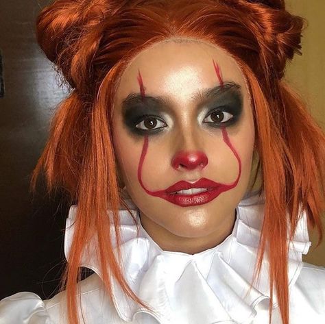 Diy Pennywise Costume For Women, Pennywise Costume Female Diy, Female Pennywise Makeup, Womens Pennywise Costume, Plus Size Costume Ideas, Female Pennywise Costume, Penny Wise Costume Women, Pennywise Halloween Costume, Costume Ideas Diy