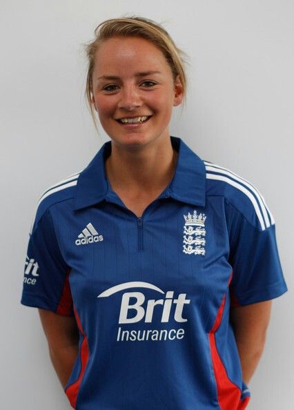 Danielle Wyatt. Danielle Wyatt, Women Cricketers, Samantha In Saree, Melbourne Stars, England Cricket Team, Cricket Player, England Cricket, Popular Magazine, Perfect Model