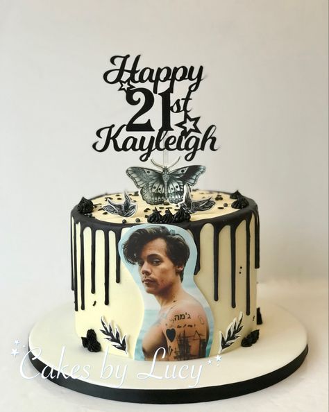 Harry Styles 21st Birthday cake Harry Styles 21st Birthday, Harry Styles Birthday Cake, Harry Styles Cake, Harry Styles Birthday, Dance Cakes, 21st Birthday Cake, 21st Birthday, Birthday Cakes, Harry Styles