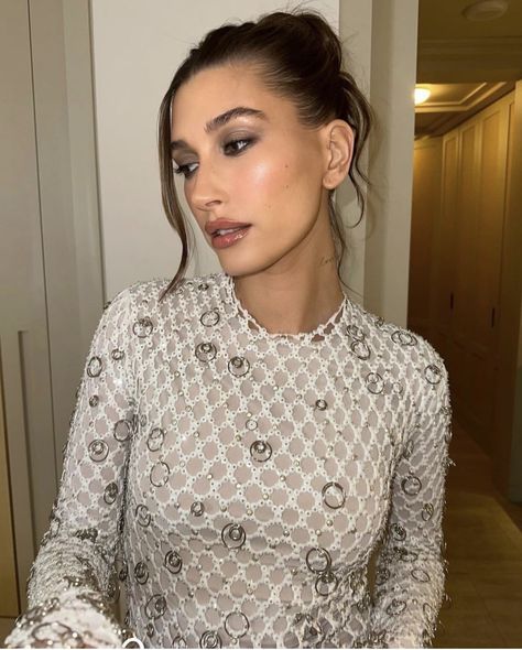 Mary Phillips Makeup, Mary Phillips, Haley Bieber, Hailey Bieber Outfits, Hailey Rhode, Hailey Bieber Style, Hailey Baldwin Style, Elegant Makeup, Make Up Looks