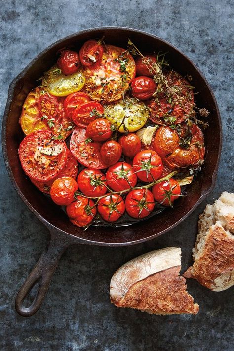 Vegan Tomato Dishes, Summer Tomato Recipe, Tomato Tomato, Fresh Herb Recipes, Tomato Recipe, Tomato Dishes, Slow Roasted Tomatoes, Tomato Season, Roasted Vegetable Recipes