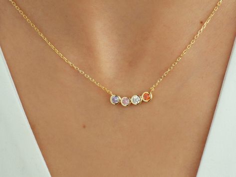 Gold Birthstone Necklace, Family Birthstone Necklace, Gift For Mom Birthday, Necklace Birthstone, Family Necklace, Charm Necklaces, Birthstone Gifts, Birthstone Pendant, Mom Birthday