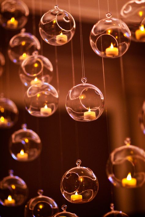 reception decor details - floating bubbles with candles - photo by Washington DC based wedding photographers Holland Photo Arts Wedding Setup, Soya Mumu, Wedding Photo Gallery, Harry Potter Wedding, Hanging Candles, Festa Party, Wedding Lights, Glass Candle Holders, Glass Candle