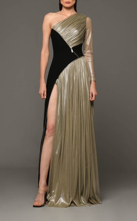 Couture dresses are known for being exquisite in all aspects, from material selection to crafting to final presentation. Shop couture gowns at NewYorkDress now! Couture Dresses Gowns, Jean Louis Sabaji, Cocktail Length Dress, Couture Evening Dress, Haute Couture Gowns, Fashion Forms, Bespoke Fashion, Asymmetrical Neckline, Haute Couture Fashion