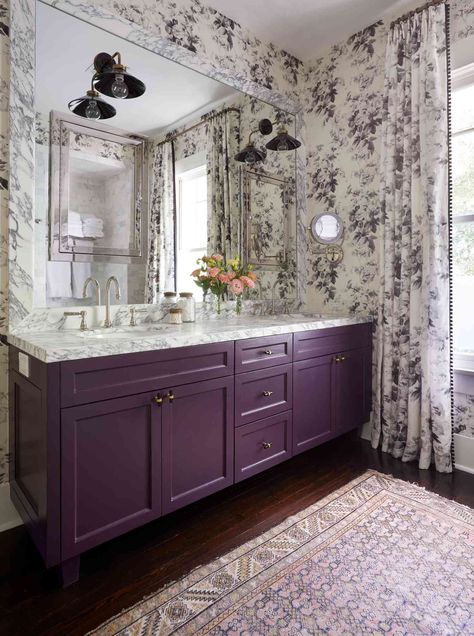 10 Stunning Color Combos That Include Purple Regal Bathroom, Nancy Meyers Kitchen, Purple Bathroom Ideas, Lavender Bathroom, Best Bathroom Colors, Vintage Inspired Bathroom, Purple Bathroom, Tile Accent Wall, Purple Tile