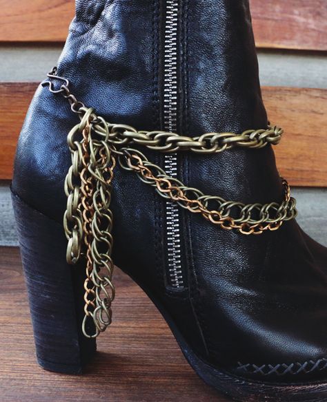 Dress Up Your Favorite Shoes For Fall With DIY Boot Chains | Free People Blog #freepeople Steampunk Key Necklace, Shoes For Fall, Hunter Boots Outfit, Boot Chains, Boot Bracelet, Boot Bling, Boho Boots, Fashionable Snow Boots, Costume Necklaces