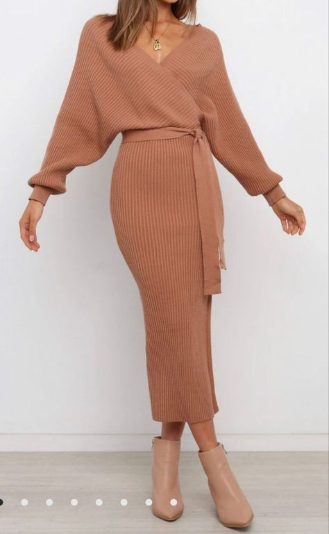 Autumn Dresses, Woolen Dresses, Winter Fashion Outfits Casual, Dresses Casual Fall, Fashion Illustration Dresses, Usa Dresses, Formal Casual, Modest Fashion Outfits, Grace Kelly