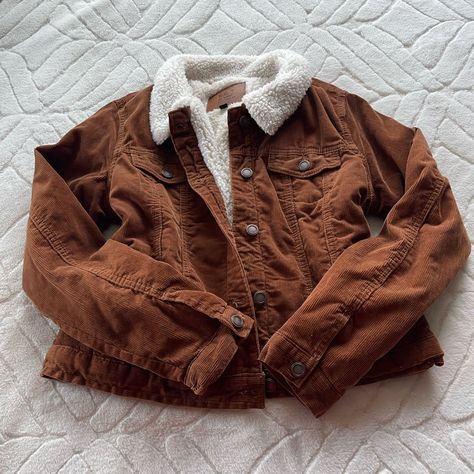 Bought From A Little Boutique! Super Cute, I Just Don't Really Reach To Wear It. It Says Xl But Fits More Like A Medium. Kind Of Cropped, Or Just Short. Super Cute To Style! Never Worn Brown Leather Jackets For Women, Woman Winter Jacket, Cold Weather Clothes, Jackets That Go With Everything, Jackets Women, Thrifted Jacket, Fall Jackets For Women, Brown Denim Jacket, Corduroy Jacket Womens