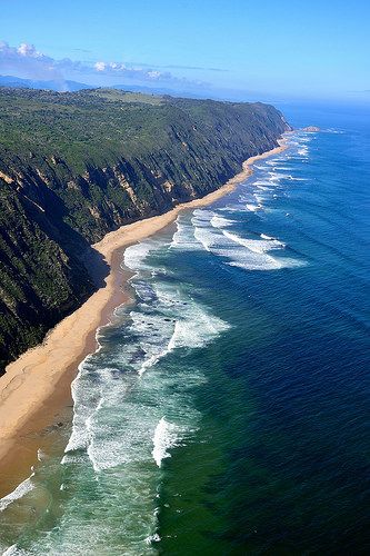 Garden Route, Eastern Cape, South Africa. For the best of art, food, culture, travel, head to theculturetrip.com Eastern Cape South Africa, Africa Do Sul, South Africa Travel, Eastern Cape, Sea Photo, Garden Route, Travel Nature, Southern Africa, Africa Travel