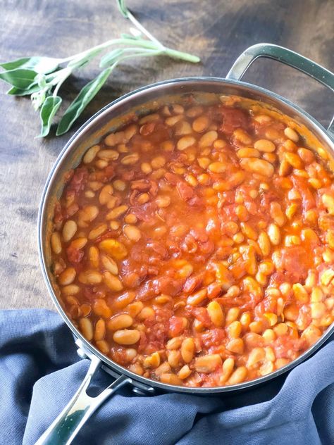 White Beans In Tomato Sauce, Braised Beans, Pasta With White Beans, Beans In Tomato Sauce, Creamy White Beans, Bean Pasta, How To Cook Beans, Bean Pot, Simple Dinner