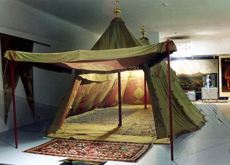 This example is the Esterhazy Tent in Forchtenstein Castle Romani Tent, Viking Tent Interior, Larp Tent, Turkish Tent, Bohemian Tent, Sca Camping, Medallion Design, Camping Hacks, Tent Camping