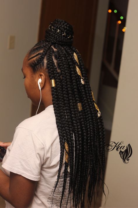 Half-up Half-down feed-in and Box Braids Box Braids Half Up Half Down, Fulani Braids Half Up Half Down, Half Feed In Half Box Braids, South African Hairstyles Braids, Half Up Half Down Box Braids, Black African Hair, Dark Roots Hair, Easy Braid Styles, Braid Half Up Half Down