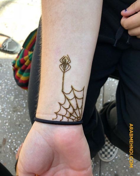 50 Spider Mehndi Design (Henna Design) - July 2019 Hena Designs Cool Easy, Cute Henna Designs On Thigh, Guys Henna Tattoos, Henna Ideas Beginner, Spiderman Henna Tattoo, Spider Mehndi Designs, Spider Man Henna Tattoo, Spider Mehendi, Spider Man Mehndi Design