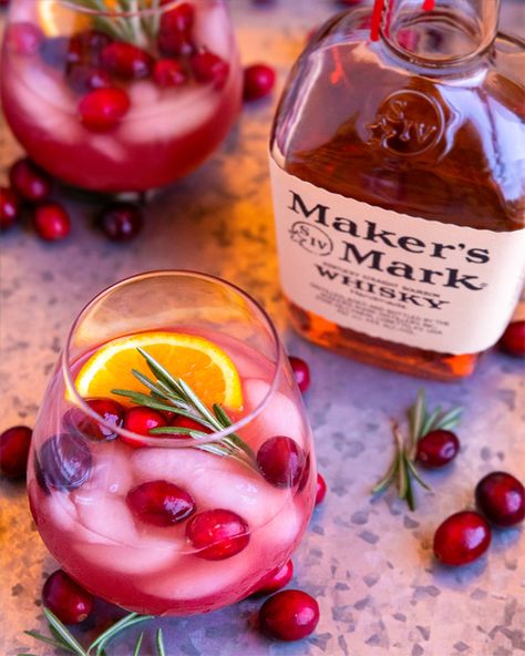 Makers Mark Cocktails Easy, Drinks With Makers Mark, Makers Mark Cocktails, Cranberry Orange Cocktail, Bourbon Drink, Cranberry Drinks, Booze Drink, Whisky Cocktail, Cherry Lemonade