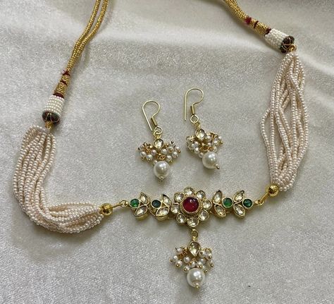 Kundan Rajputi Jewellery Set, Small Pearl Necklace Indian, Kundan Jewellery Set Simple, Moti Set, Vintage Indian Jewelry, Rajputi Jewellery, Neck Pieces Jewelry, Kundan Jewellery Set, Fancy Jewelry Necklace