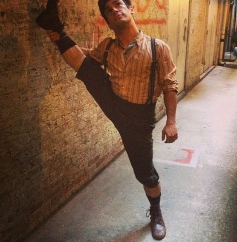 Tommy Bracco#JusticeForTommy Trey Parker Newsies, Tommy Bracco, Tommy Bowe Smosh, Newsies Uk, Bowery Beauties Newsies, Ben Cook Newsies, Newsies, Musical Theatre, Boys Who