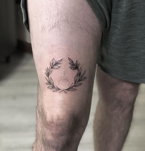 Olive Branch Crown Tattoo, Olive Crown Tattoo, Greek Crown Tattoo, Laurel Wreath Tattoo Men, Laurel Crown Tattoo, Olive Branch Crown, T1d Tattoo, Greek Wreath, Laurel Tattoo