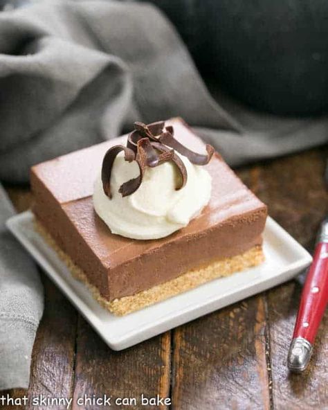 Easy Chocolate Mousse Bars - a delicious no-bake dessert with a graham cracker crust and ethereal, eggless chocolate mousse topping! Eggless Chocolate Mousse, Easy Chocolate Mousse, Mousse Dessert, Mousse Recipes, Bake Desserts, Desserts Easy, Pudding Desserts, Chocolate Dessert, Best Cookie Recipes