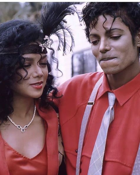 The Eighties Guy sur Instagram : @michaeljackson @latoyajackson #saysaysay Michael Jackson Rare Photos, Latoya Jackson, Young Michael Jackson, Hee Man, Michael Jackson Funny, Michael Jackson Wallpaper, Michael Jackson Rare, Photos Of Michael Jackson, Michael Jackson Thriller