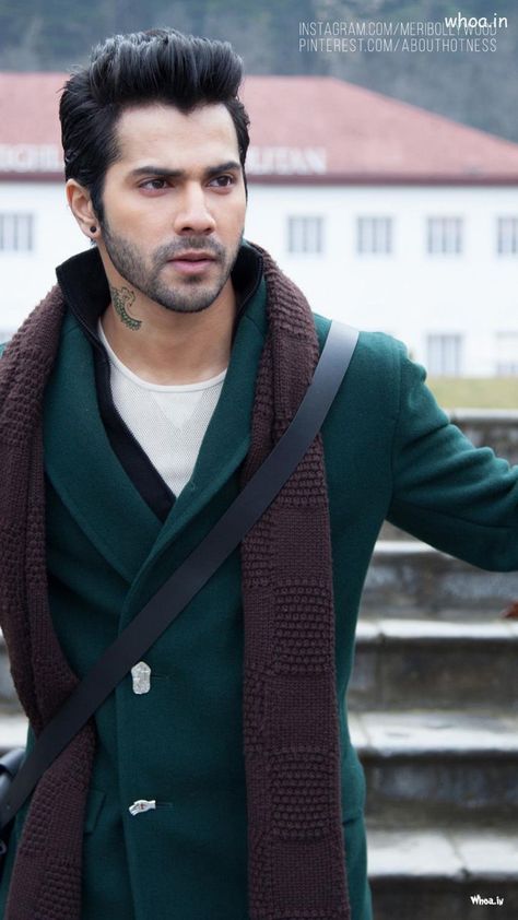 Varun Dhawan Wallpaper, Alia Bhatt Varun Dhawan, Gauri Khan, Danish Image, Classic Kids Clothes, Allu Arjun Hairstyle, Dharma Productions, Stylish Actresses, Student Of The Year