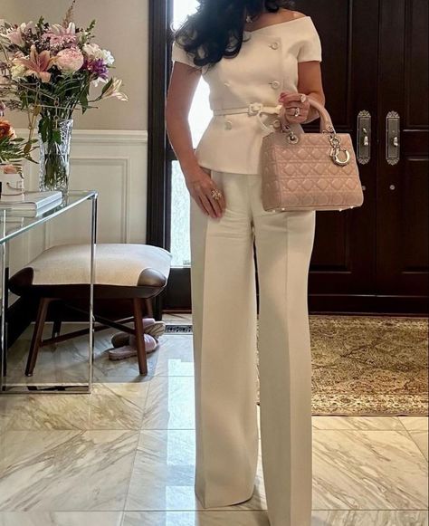 Birkin Mom Aesthetic Outfit, Old Money Outfit Ideas, Birkin Mom, Preppy Inspo, Old Money Outfit, 2024 Aesthetic, Classic Wear, Money Outfit, Classy Fits