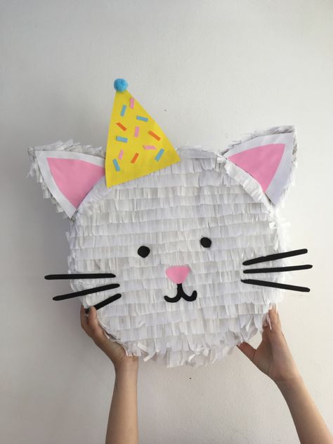 Kitty Pinata, Eloise Birthday, Cat Themed Birthday Party, Ideas Cumpleaños, Cat Party, Fun Crafts For Kids, Party Hat, 8th Birthday, Cat Paws