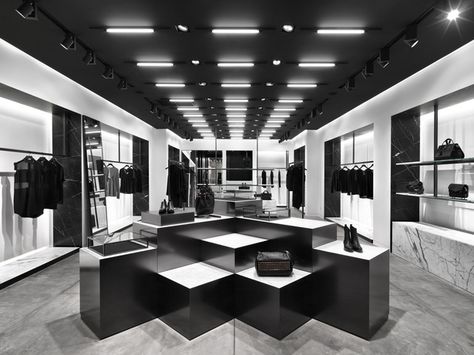 Alexander Wang Shanghai APM | Christian Lahoude Studio; Photo: Alexander Wang | Archinect Retail Store Interior Design, Clothing Store Interior, Clothing Store Design, Store Design Boutique, Retail Store Interior, Retail Concepts, Store Interiors, H Design, Black Ceiling