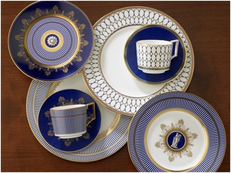 Wedgwood fine china and home decor Dining Furniture Makeover, Rustic Dining Furniture, Fine Dinnerware, Dark Wood Furniture, Luxury Tableware, Ceramics Pottery Art, Outdoor Dining Furniture, Furniture Restoration, Thrift Stores