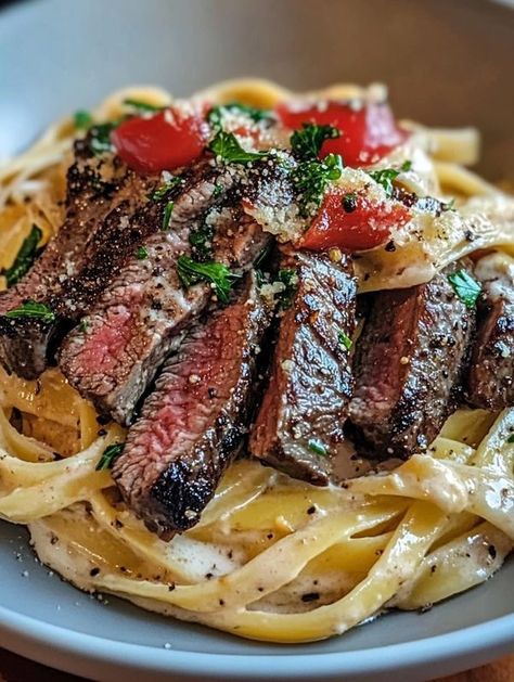 🧑‍🍳 Hommey Dishes 🥘🍳 | Creamy Steak Fettuccine 🥩🍝 | Facebook Creamy Steak Fettuccine, Steak Fettuccine, Steak Gorgonzola Alfredo, Gorgonzola Alfredo, Creamy Steak, Steak Alfredo, Steak Gorgonzola, Corn Casserole Recipe, Creamy Pasta Dishes