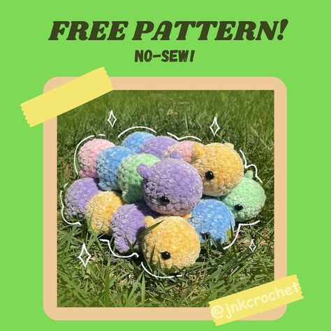 free pattern! 🐛💚 + tester appreciation!! thank you to my amazing pattern testers, none of this would’ve been possible without them! go… | Instagram Crocheted Bugs, No Sew Crochet Patterns Free, Crochet Plushies Free Pattern, Small Plushies, Projek Mengait, Market Crochet, Crochet Toys Free Patterns, Instagram Pattern, Crochet Market