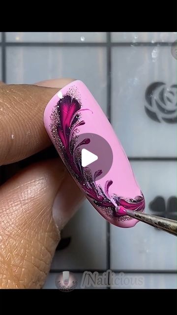 Easy Gel Nail Art For Beginners, Gorgeous Nails Designs Classy, Fluid Nail Art, How To Nail Art, Marble Nail Design, Dot Nail Art Designs, Reflective Nails, Fancy Nail Art, Nail Art Diy Easy