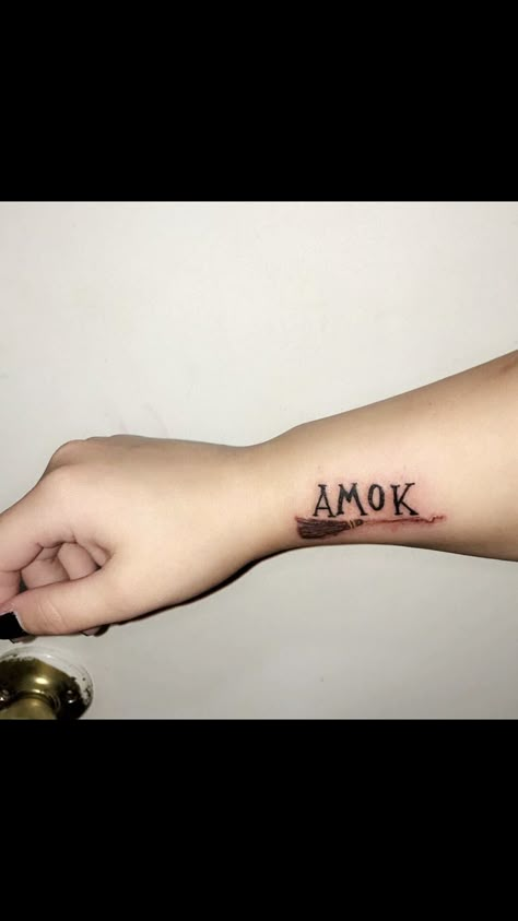 Amok, Hocus Pocus tattoo Hocus Pocus Inspired Tattoos, Hocus Pocus Best Friend Tattoos, Sanderson Sister Tattoo Ideas, Tattoo Ideas Female Halloween, Hocus Pocus Tattoo Sisters, Hocus Pocus Book Tattoo, Sanderson Sisters Tattoo, Salem Tattoo Ideas, Nola Tattoo